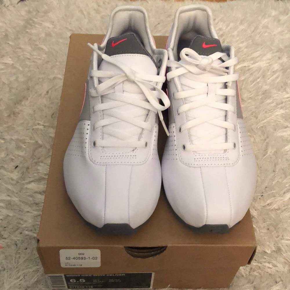 Women’s Nike Shox